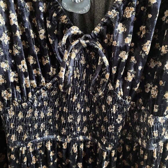 Arula B Maxi Dress Woman 2X Dark Floral Smocking Tiered Puff Sleeve Goblin Witch - Picture 6 of 16